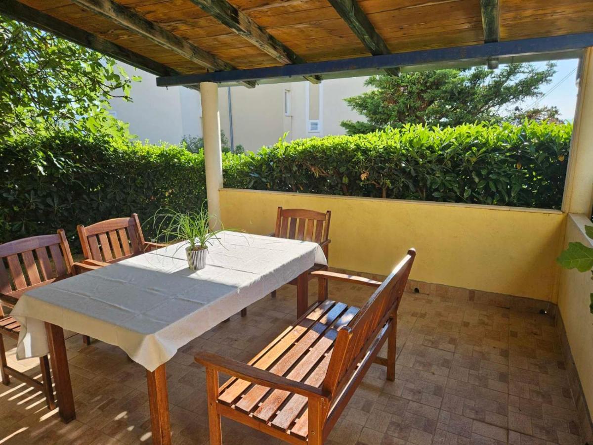 Apartmani Sanja Klenovica Exterior foto