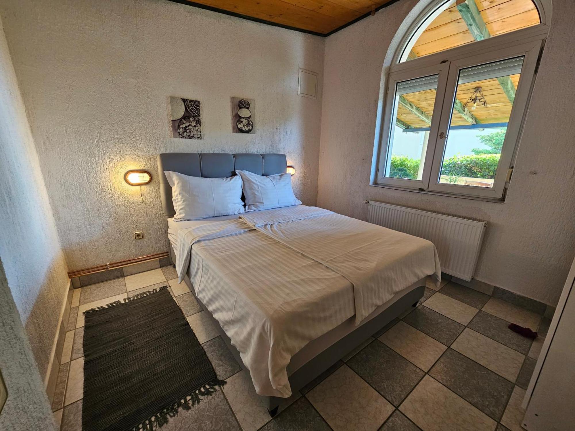Apartmani Sanja Klenovica Exterior foto